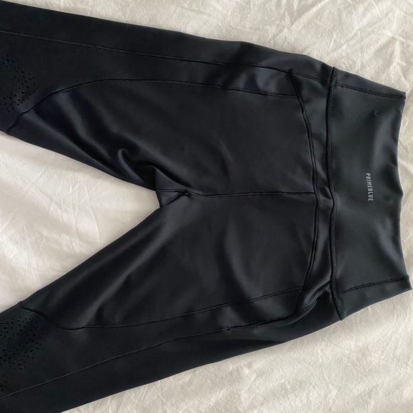 Black adidas cropped legging - Picture 2 of 4